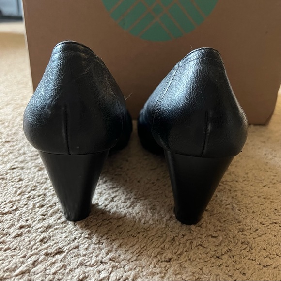 BASS | Black leather chunky heels, women’s 7.5 - Picture 10 of 11